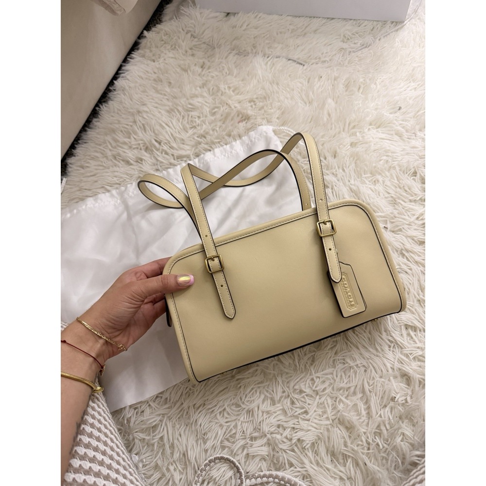 COACH Swing Zip Buckle Detail Satchel Bag in Moon Light Retail $395 - Picture 4 of 9